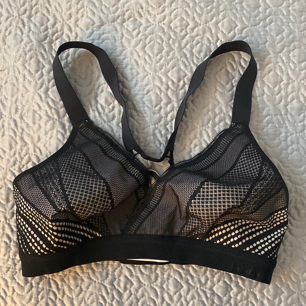 lululemon sports bra 34D